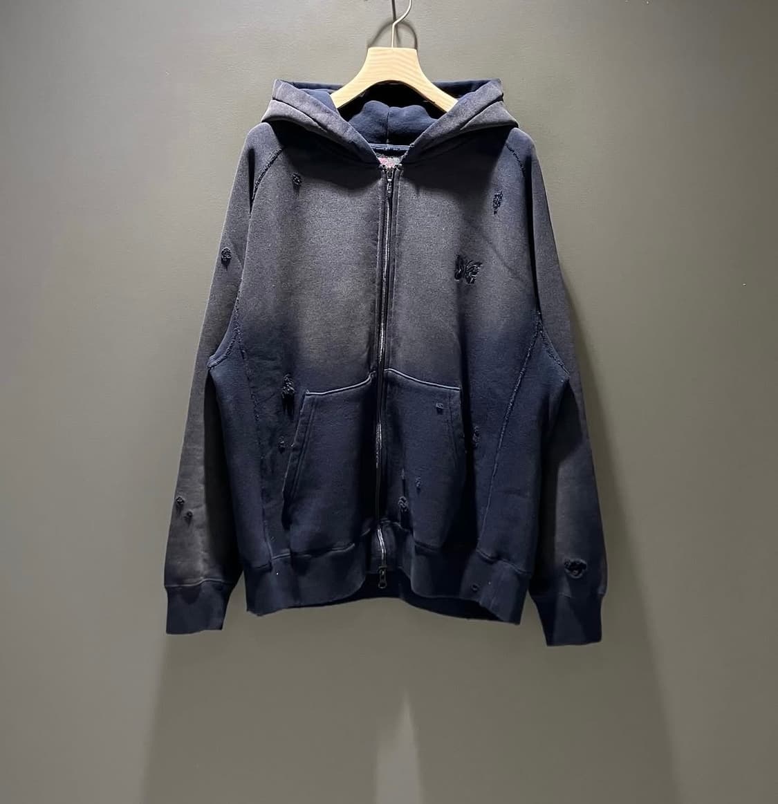 니들스x빔즈재팬 후드집업 상품이미지1