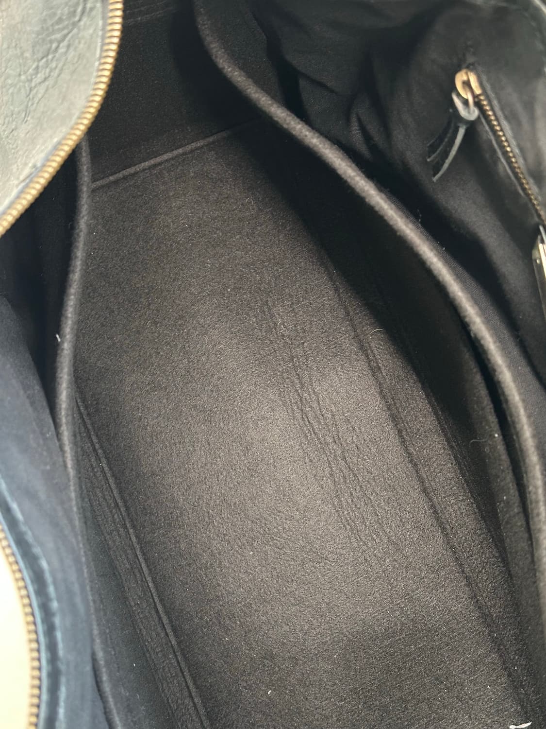 발렌시아가 모터백 라지 블랙 상품이미지4