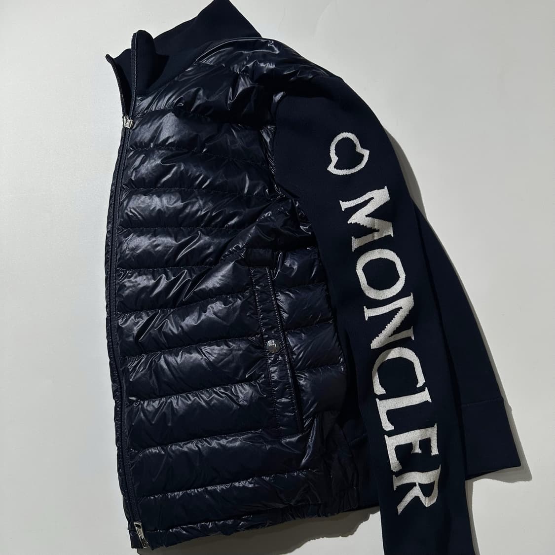 (매장판) 몽클레어 레터링 로고 니트 믹스 구스다운 패딩 상품이미지8