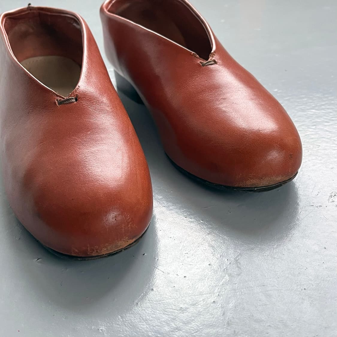 르메르 스티치 로퍼 플랫슈즈 브라운 상품이미지8
