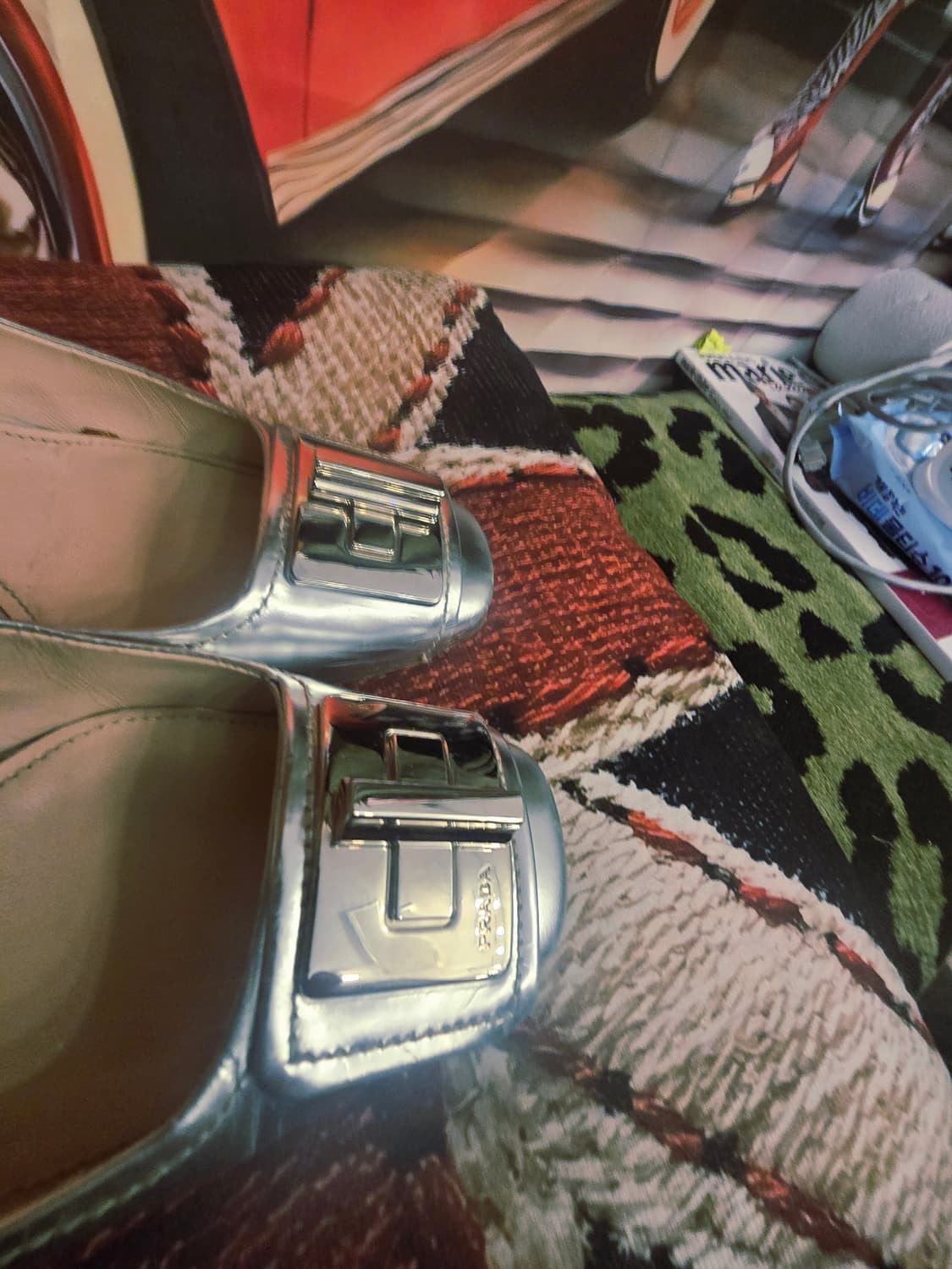 프라다 PRADA 실버 페이턴트 가죽 슬링백 펌프스 상품이미지8