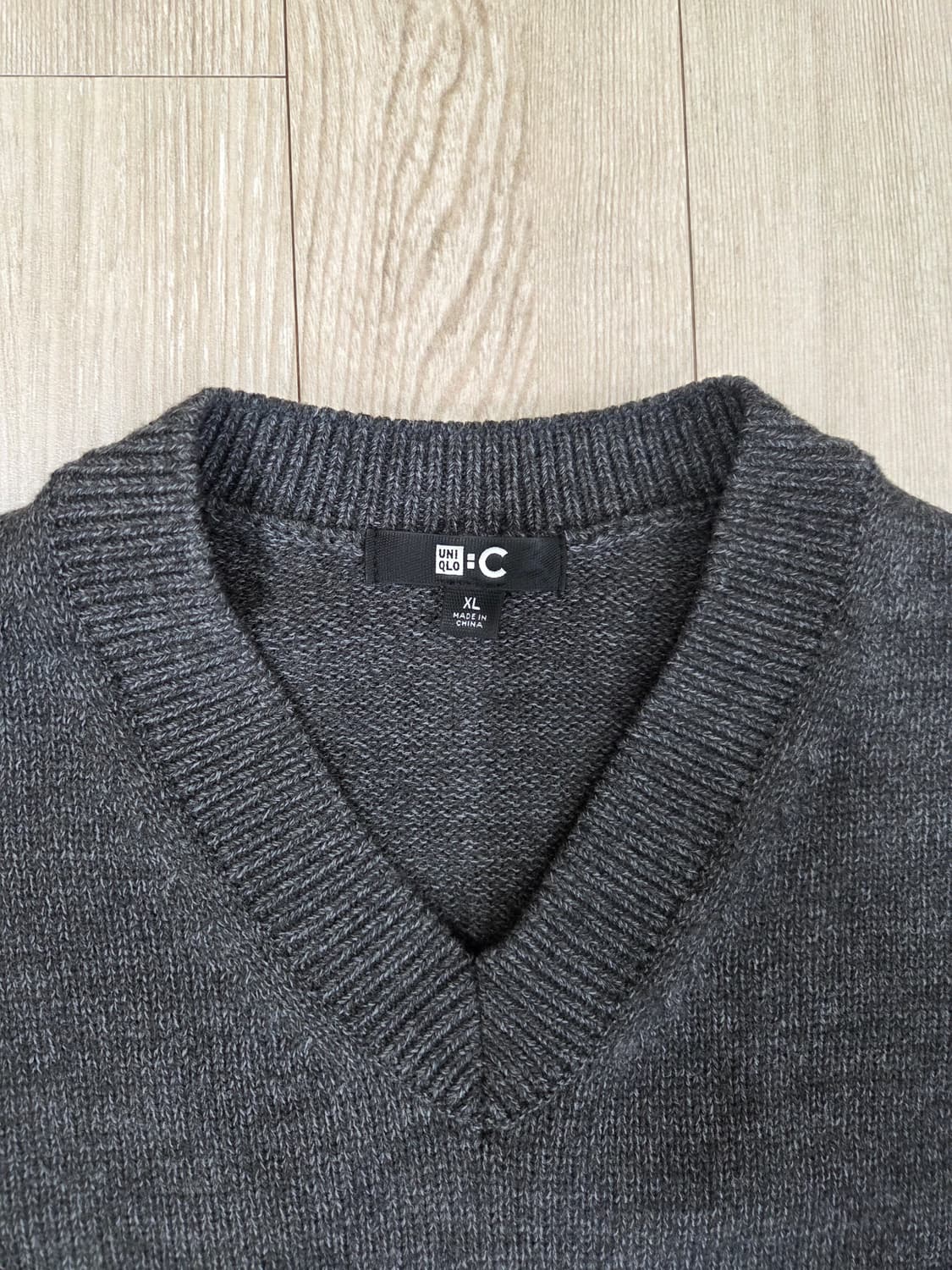(1회착)유니클로C V넥 브이넥 니트 XL 그레이 상품이미지2
