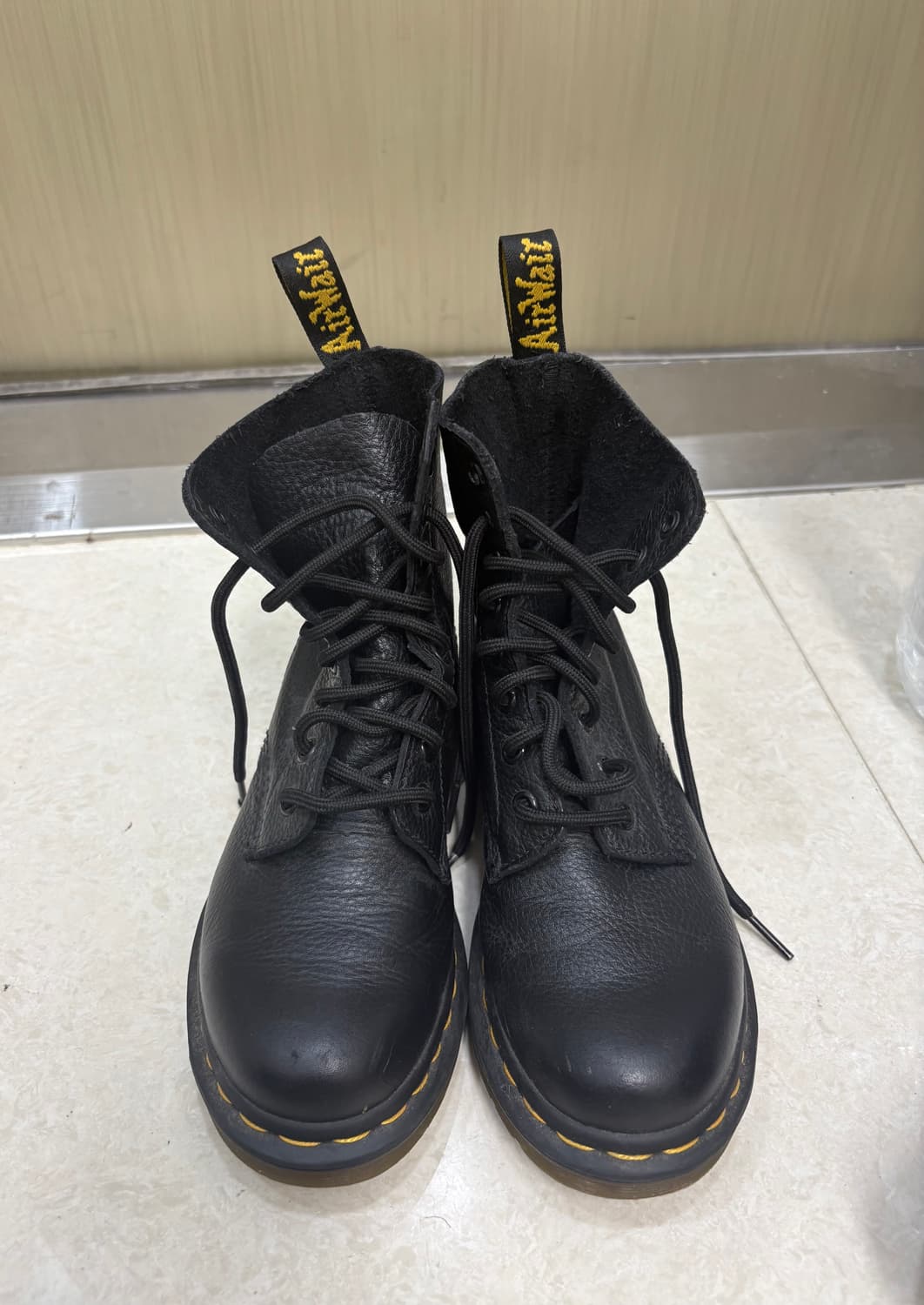 닥터마틴 워커 팔아요 상품이미지1