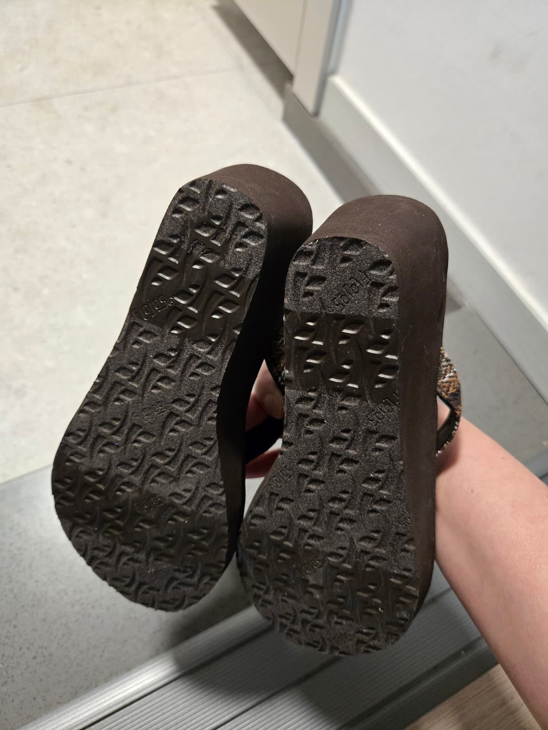 Flojos 플로조 웨지쪼리샌들us5(새상품) 상품이미지3