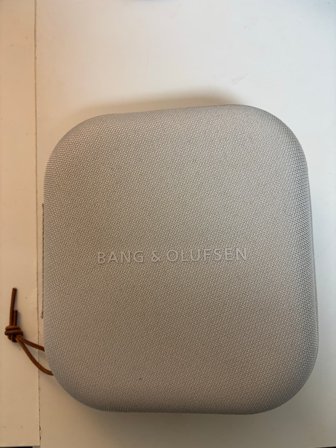 뱅앤올룹슨 베오플레이 HX (Beoplay HX) Gold 상품이미지7