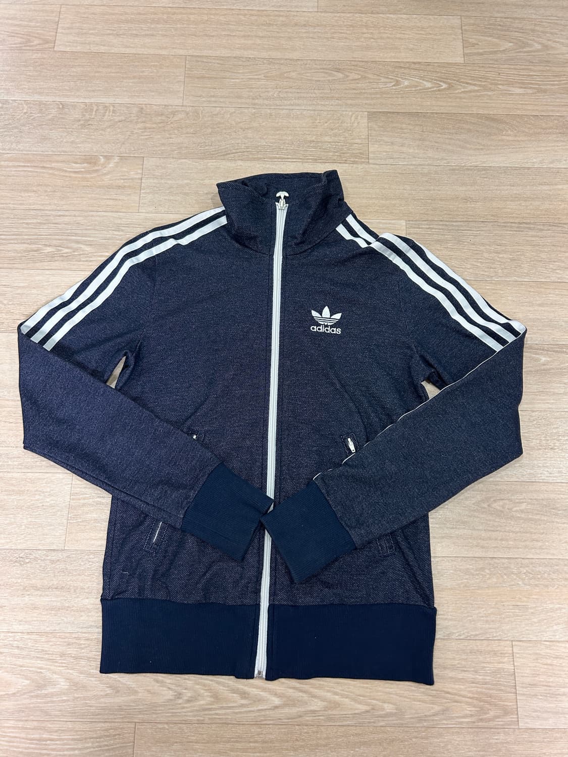 아디다스 여성 파이어버드 데님느낌 져지 트랙탑 상품이미지1