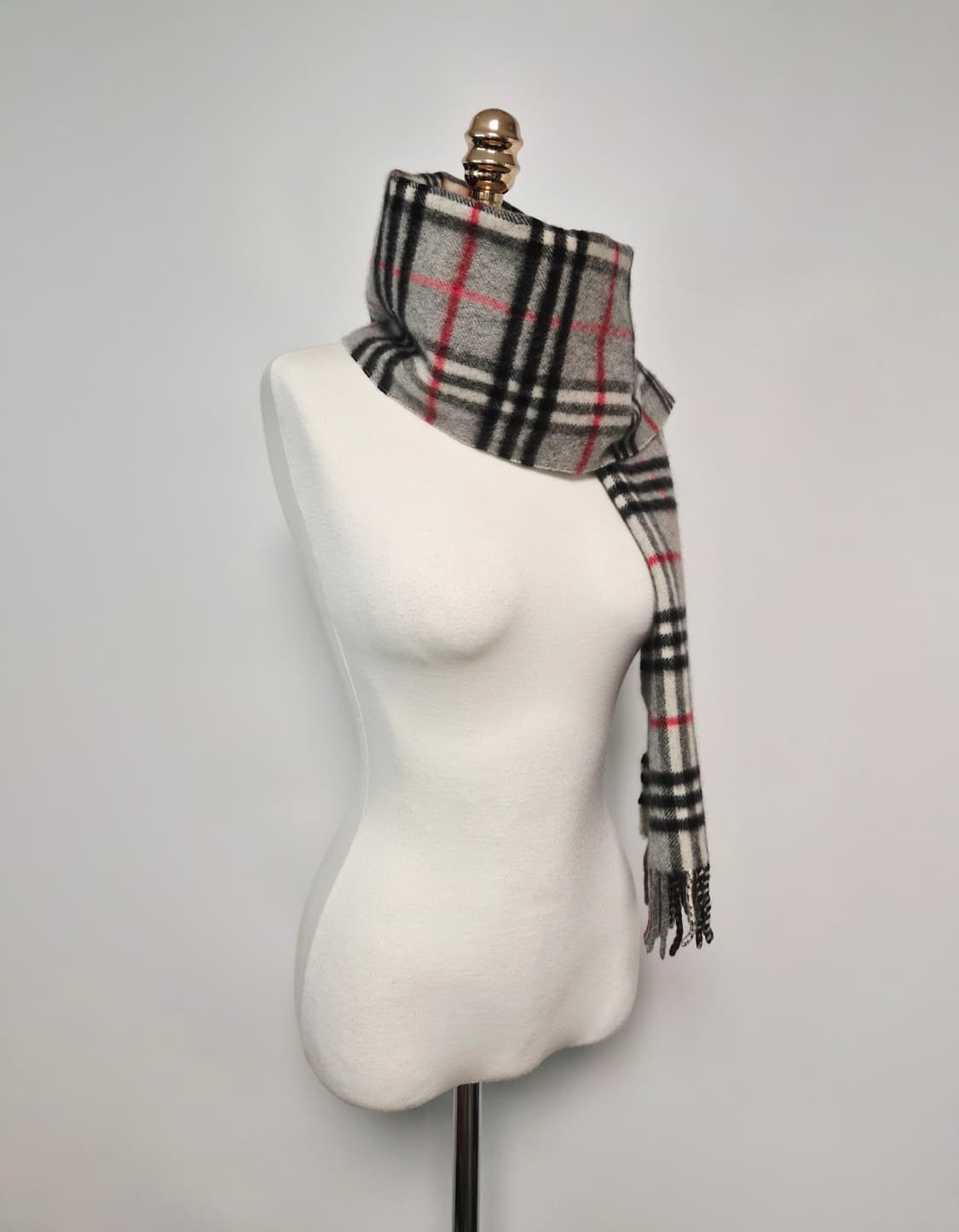 버버리 그레이 노바체크 캐시미어100 머플러 목도리  상품이미지4