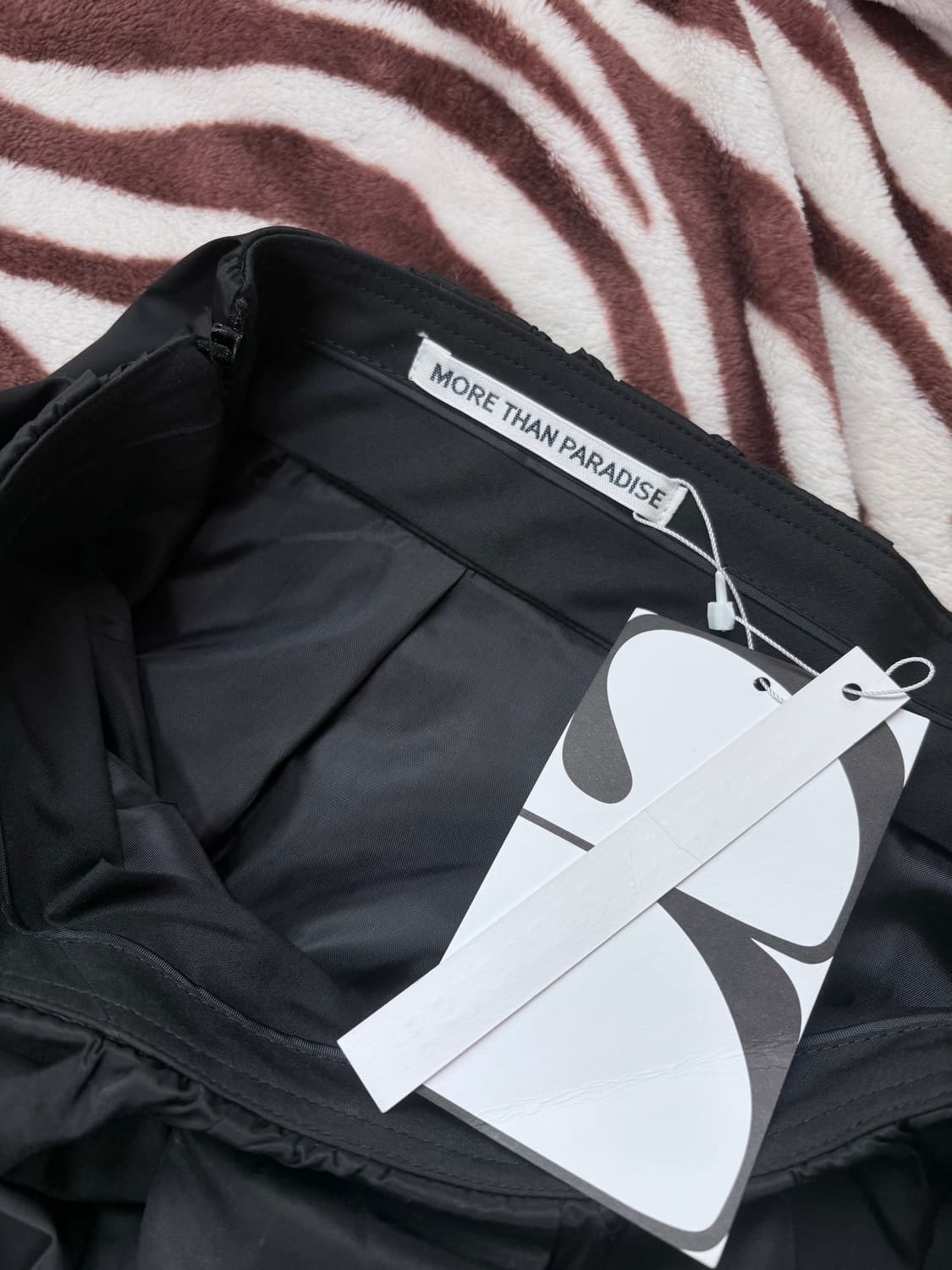 모어댄파라다이스 스커트 상품이미지4