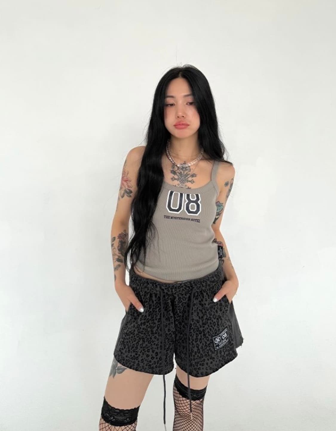 더미스테리어스호텔 컷오프 스웻 쇼츠 상품이미지4