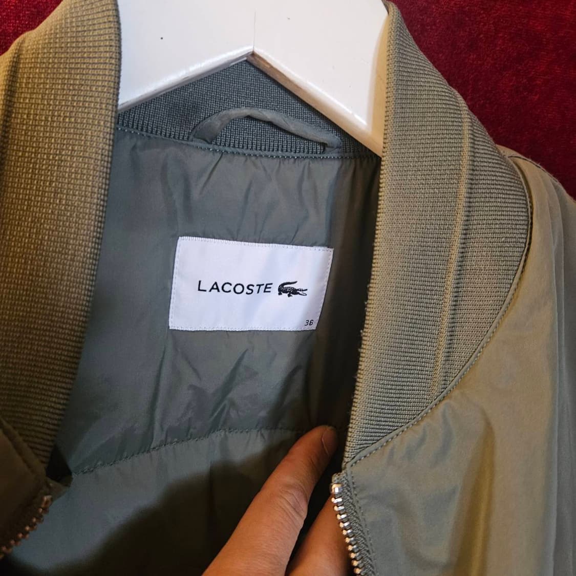 (거의새것)라코스테(Lacoste) 사이드 라인

카키 숏 봄버자켓 상품이미지3