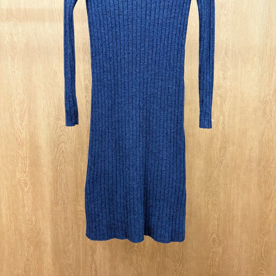 띠어리 니트 롱 원피스 라운드넥 골지 디테일 슬림핏 무지 네이비 상품이미지5