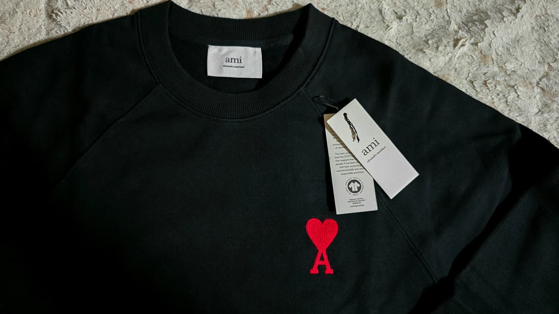 24fw 아미 스몰하트 맨투맨 티셔츠
블랙 색상 XL사이즈(국내105) 상품이미지3