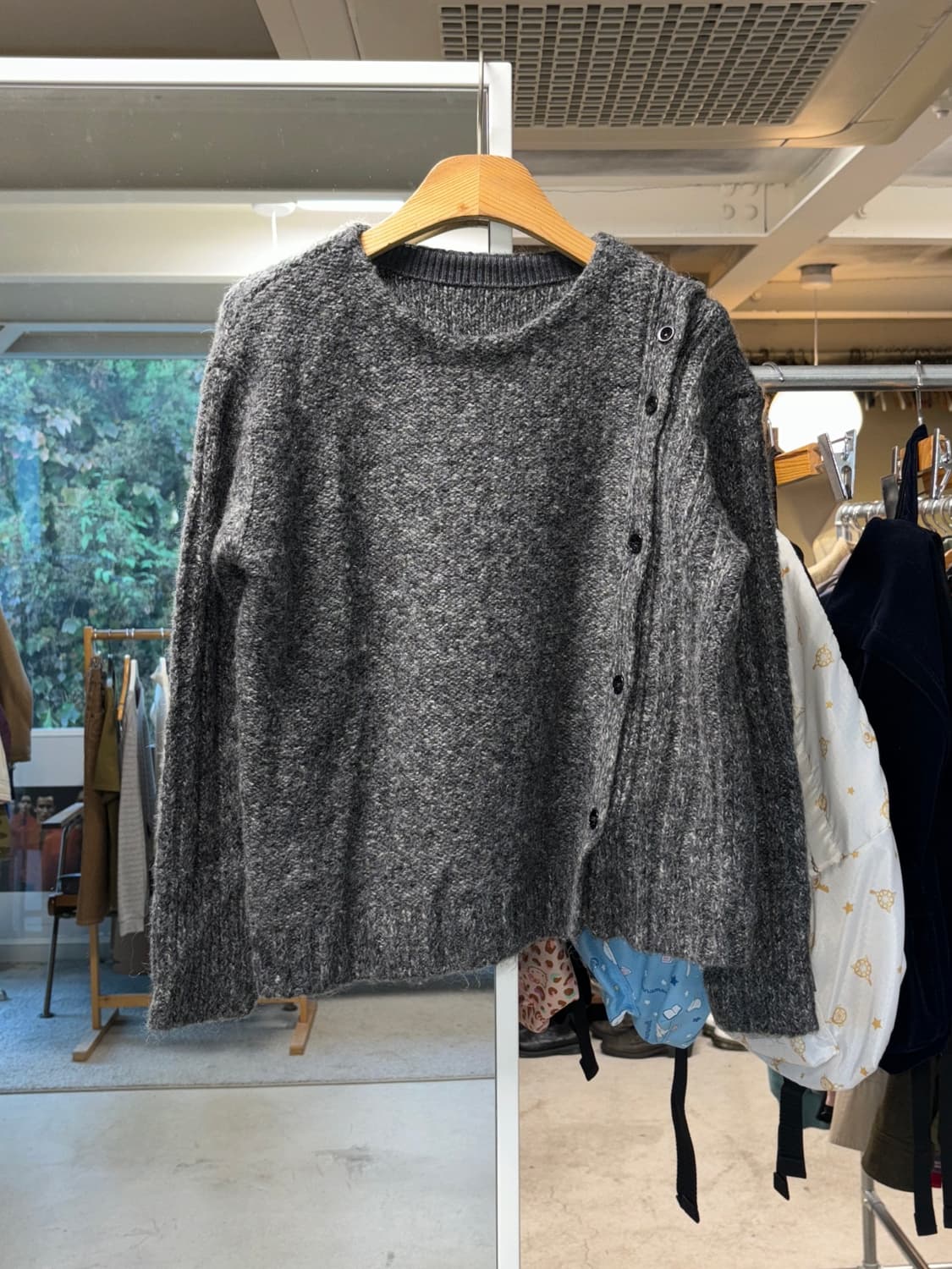 Intellection 단추 니트 상품이미지1