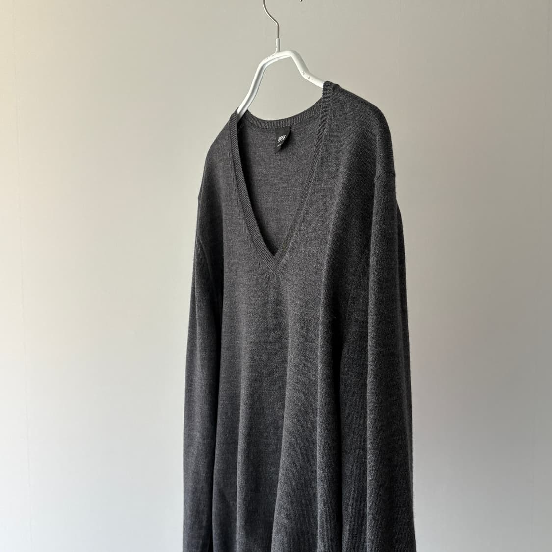  ▫️Boss V-Neck Wool Knit 상품이미지3