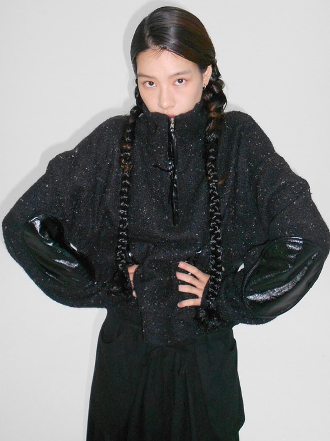 김미더영 G_FOIL LEATHER KNIT FULL_OVER/BLACK 상품이미지1