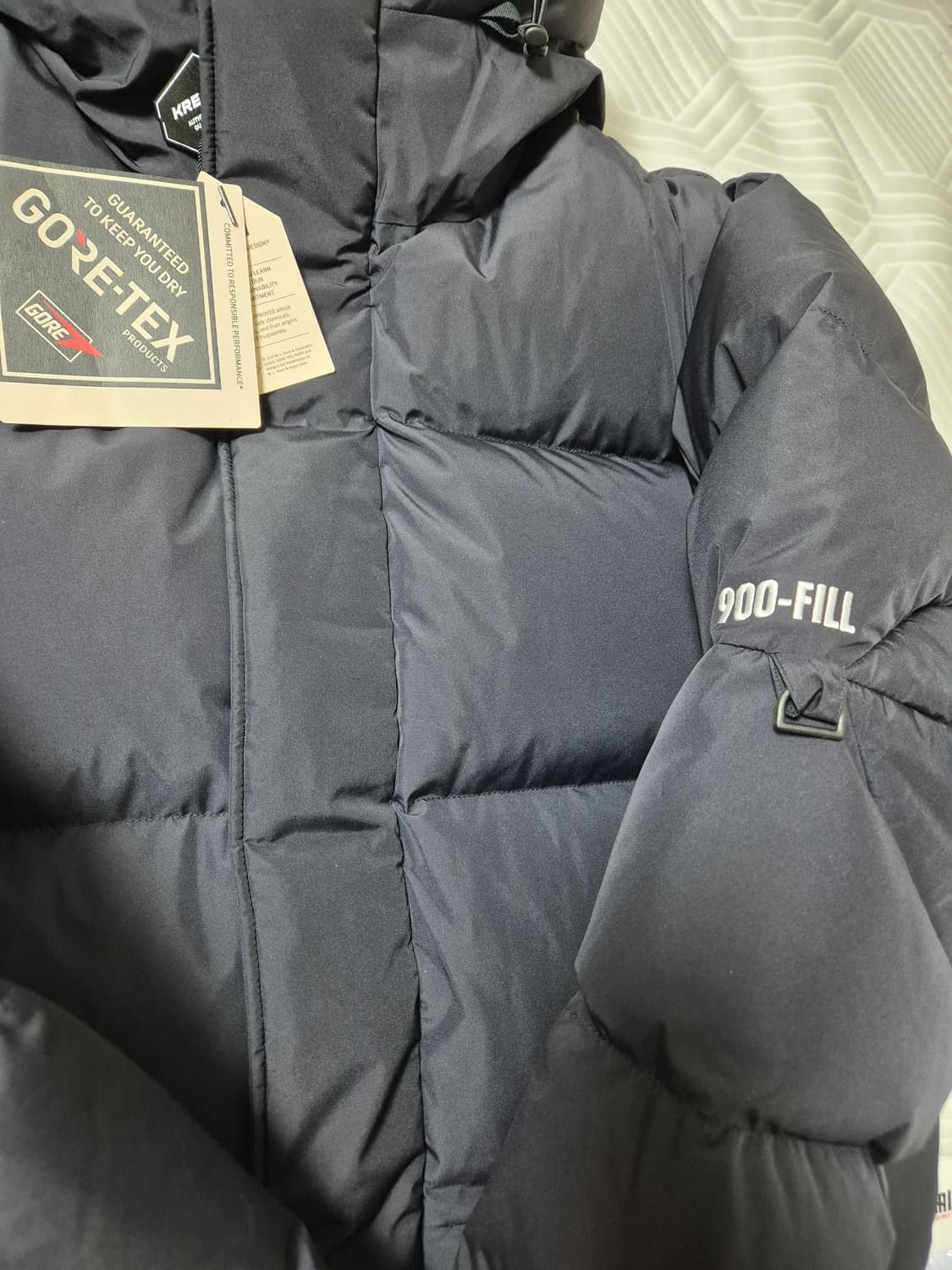 24fw. 슈프림 고어텍스 900필 다운패딩 블랙 M 상품이미지2