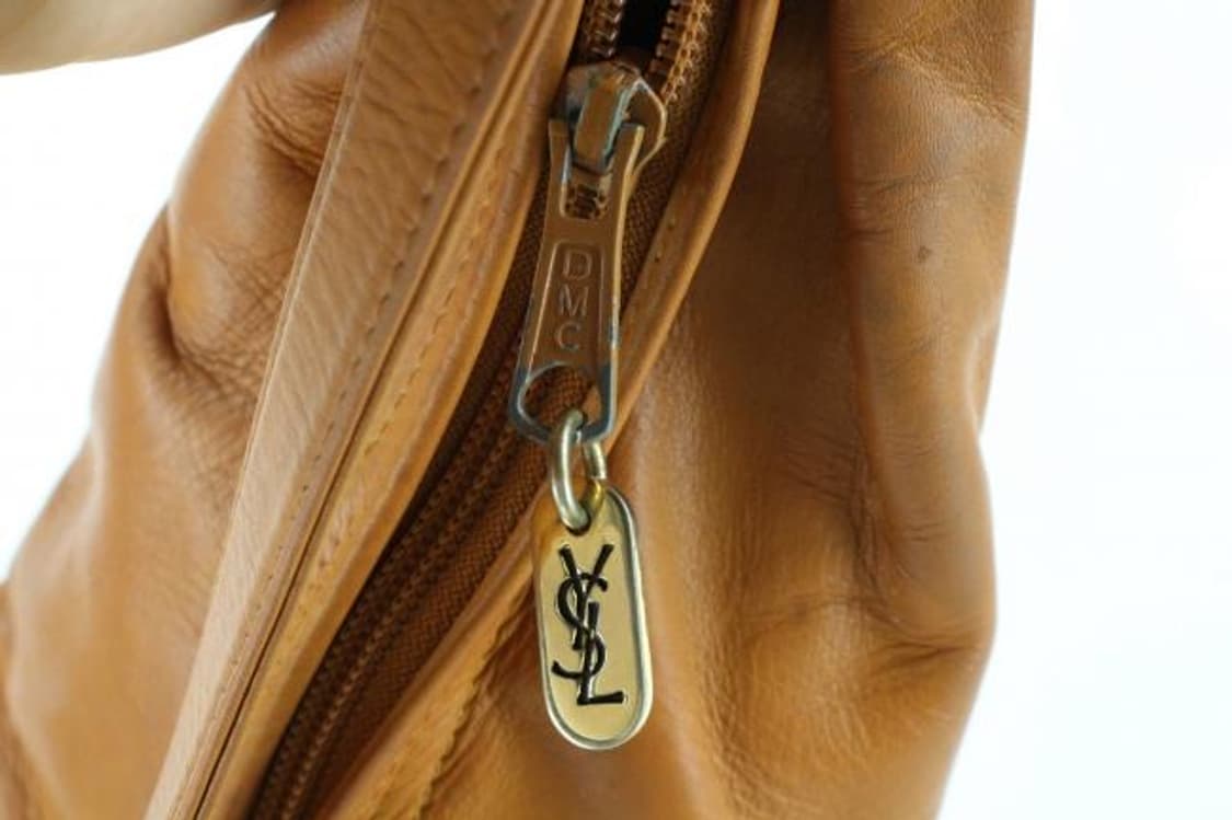 80‘s Yves Saint Laurent Leather slingbag 상품이미지7