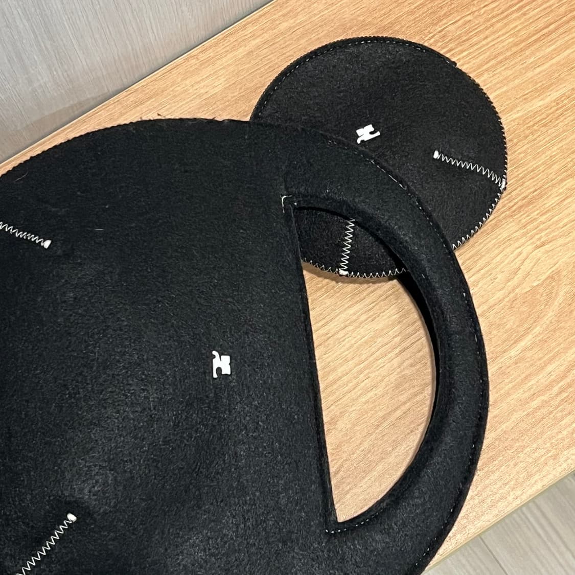 꾸레쥬 펠트 토트백 상품이미지4