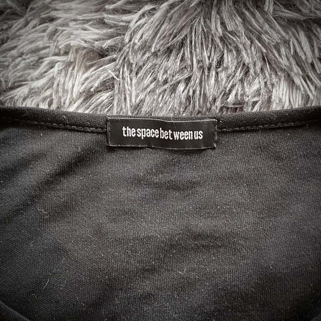 The space between us longsleeve  상품이미지7