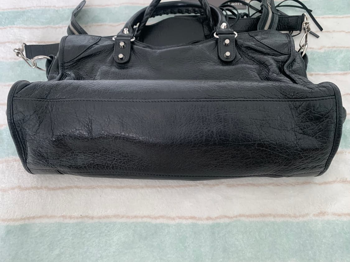 발렌시아가 모터백 시티백 미듐 블랙 은장 상품이미지9