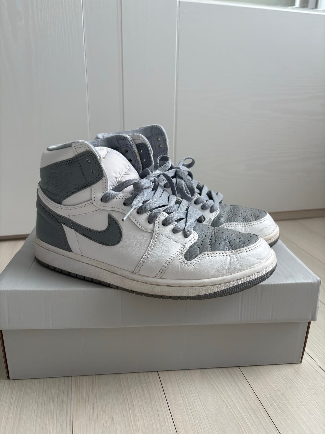 조던 1 레트로 하이 OG 스텔스 상품이미지1