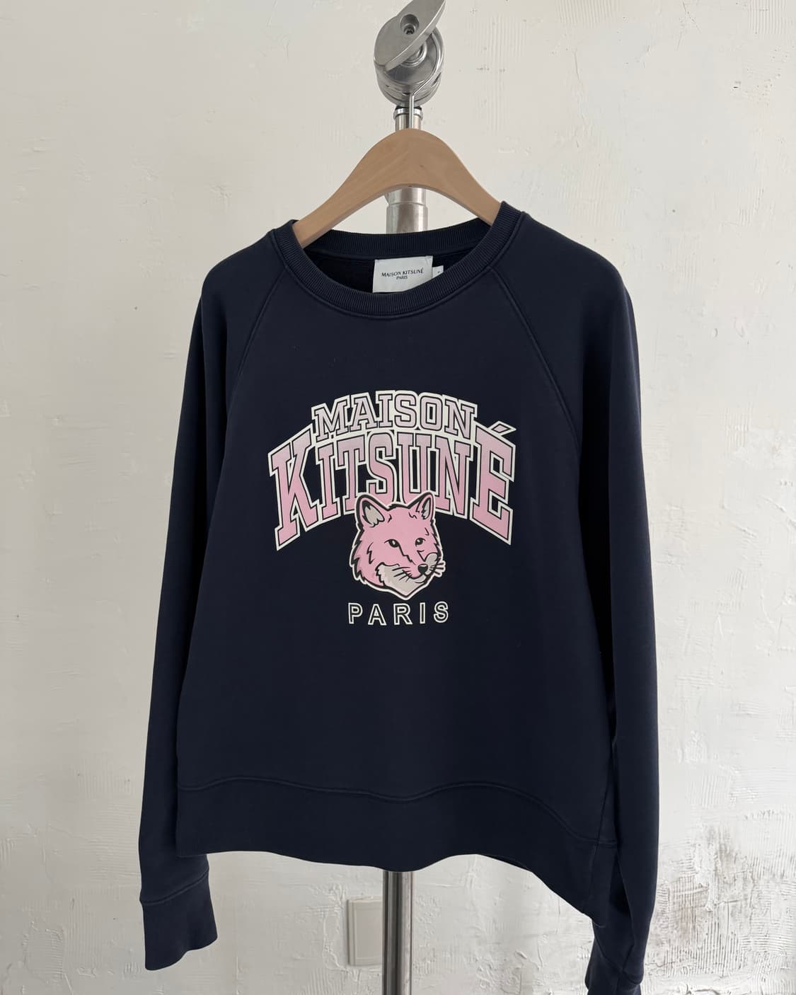 Maison Kitsune 메종키츠네 캠퍼스폭스 어드저스티스 맨투맨 상품이미지3