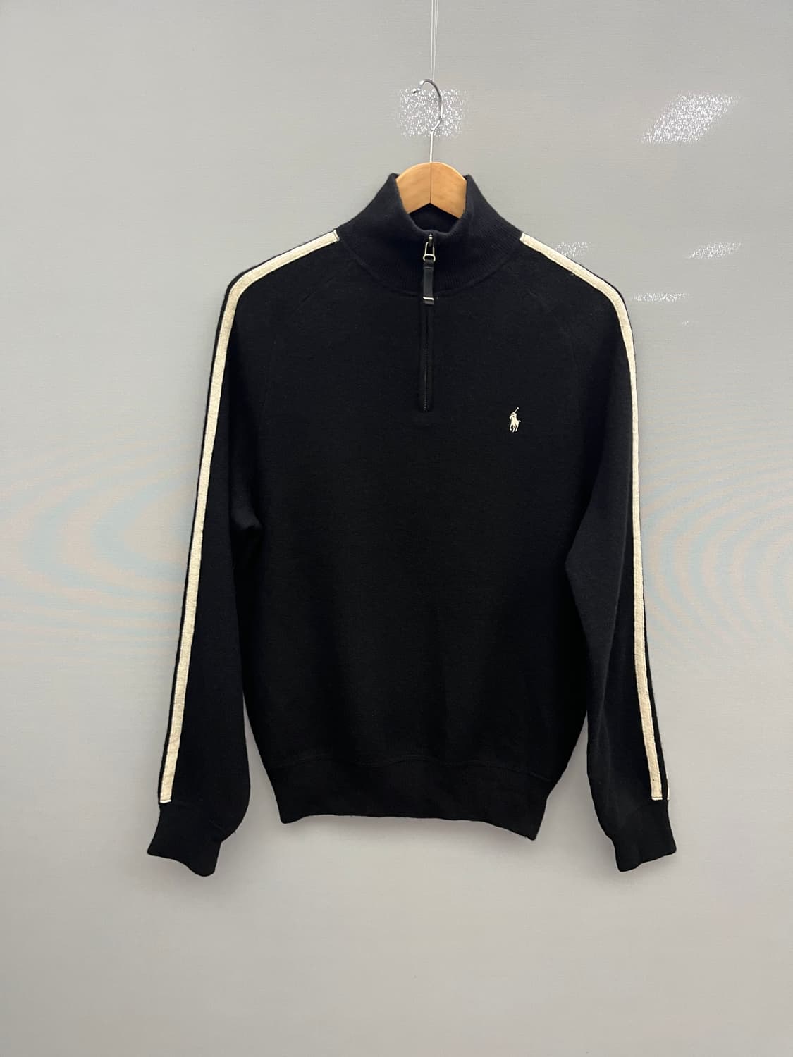 폴로 랄프로렌 시그니처로고 사이드 더블라인 반집업 니트 상품이미지1