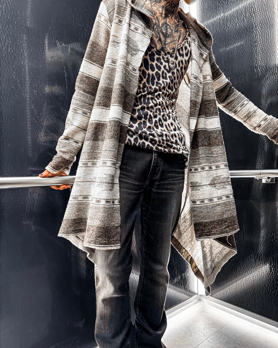 GOA – Hooded Ethnic Pattern Draped Cardi 상품이미지3