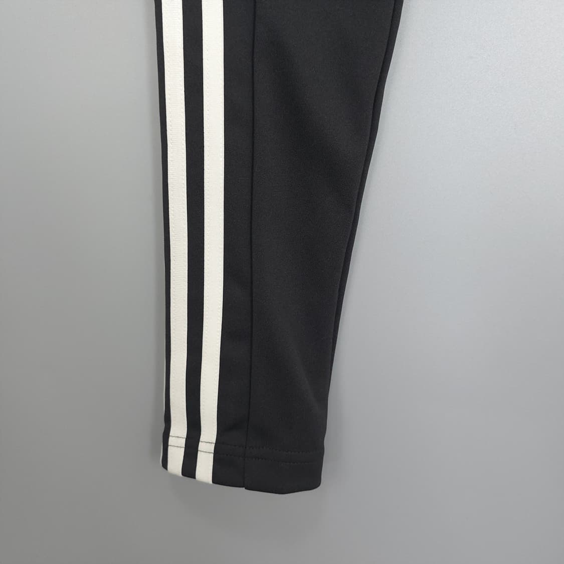 새제품 여성용 아디다스 adidas 슬림핏 조거팬츠 블랙 S 상품이미지4