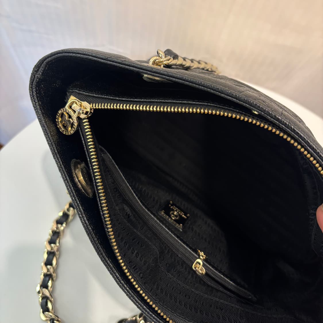 정품 메트로시티 금장 퀄팅 숄더백     상품이미지9