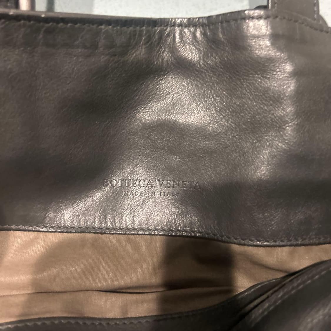 보테가베네타 양가죽 인트레치아토 버클 토트백 상품이미지5