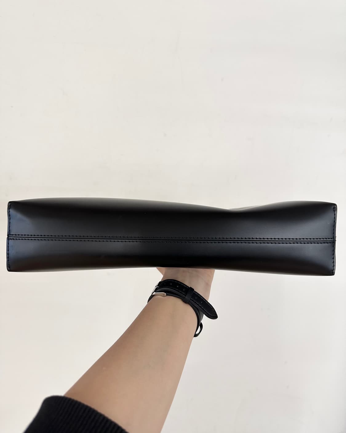페라가모 블랙 트리폴리오 숄더백 상품이미지8