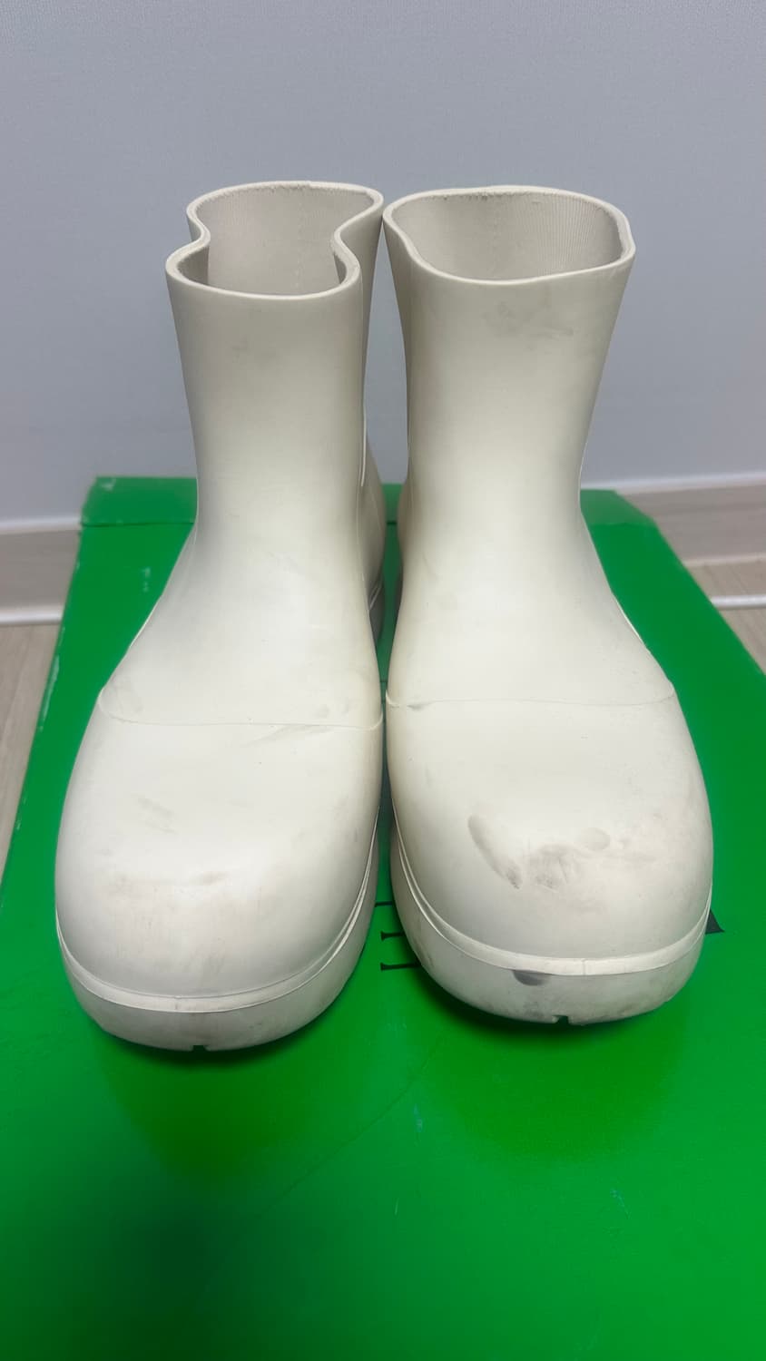 보테가베네타 퍼들부츠41사이즈 판매합니다 상품이미지3