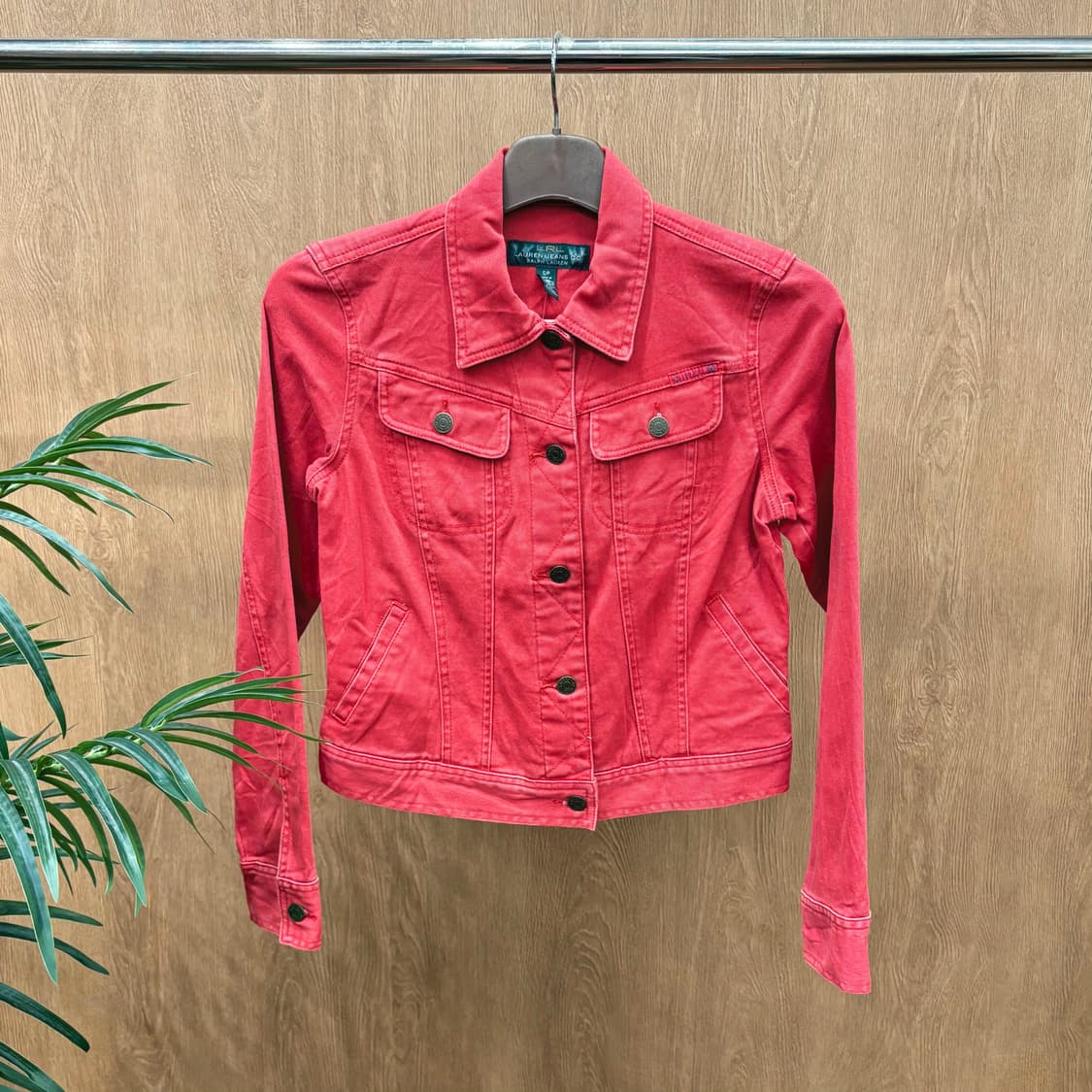 랄프로렌 코튼 스트레치 트러커 자켓 플랩 포켓 웨스턴 봉제 디테일 레드 상품이미지1