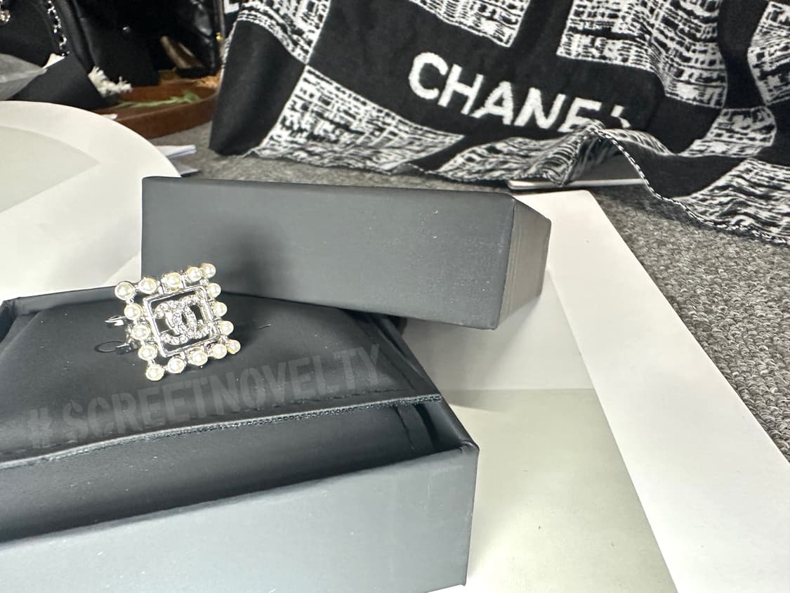 샤넬 스퀘어 진주 큐빅반지 상품이미지1