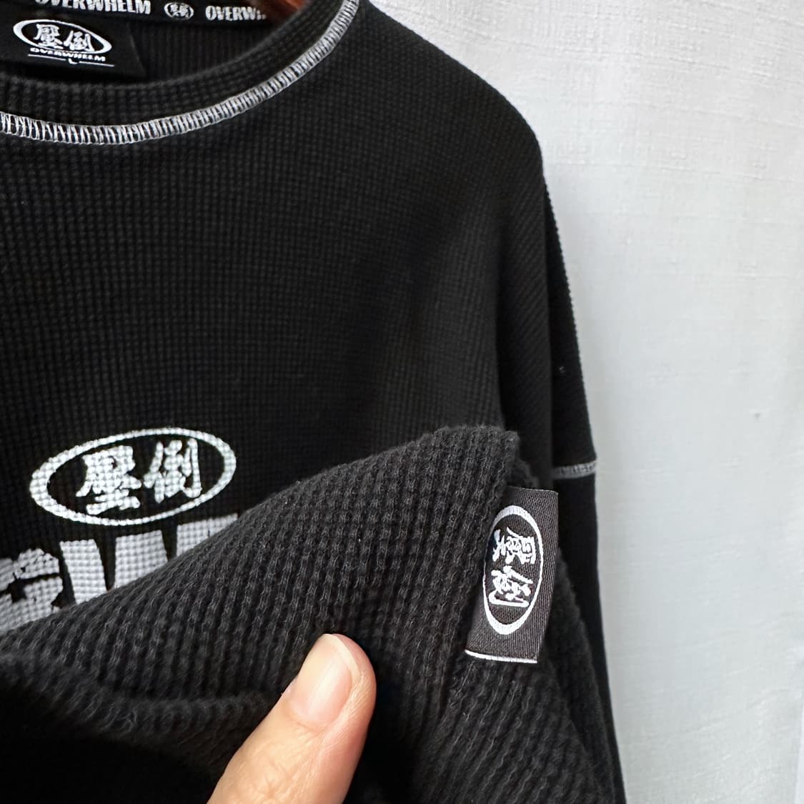 Overwhelm 압도 프린팅 와플 긴팔 티셔츠 블랙 L 상품이미지7