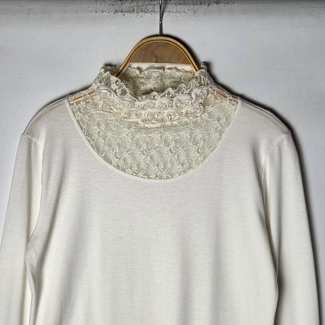 [JPN] 빈티지 로즈 레이스업 롱슬리브 탑 상품이미지3