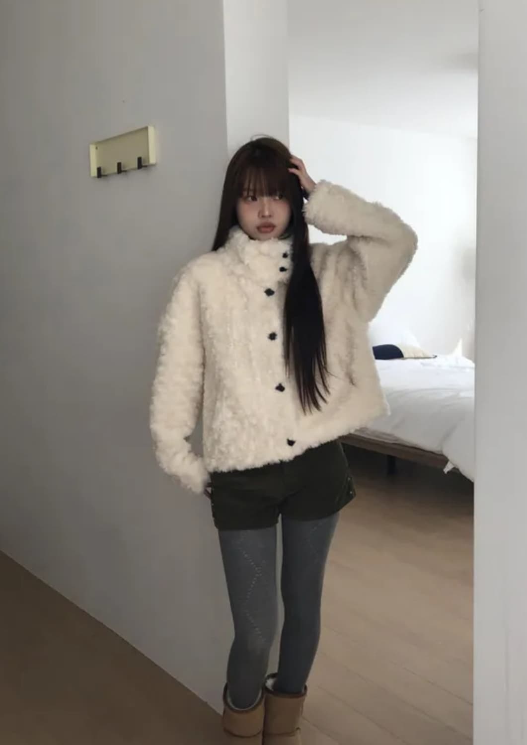 새상품) 원더원더 엘루 하이넥 버튼 퍼자켓  상품이미지2