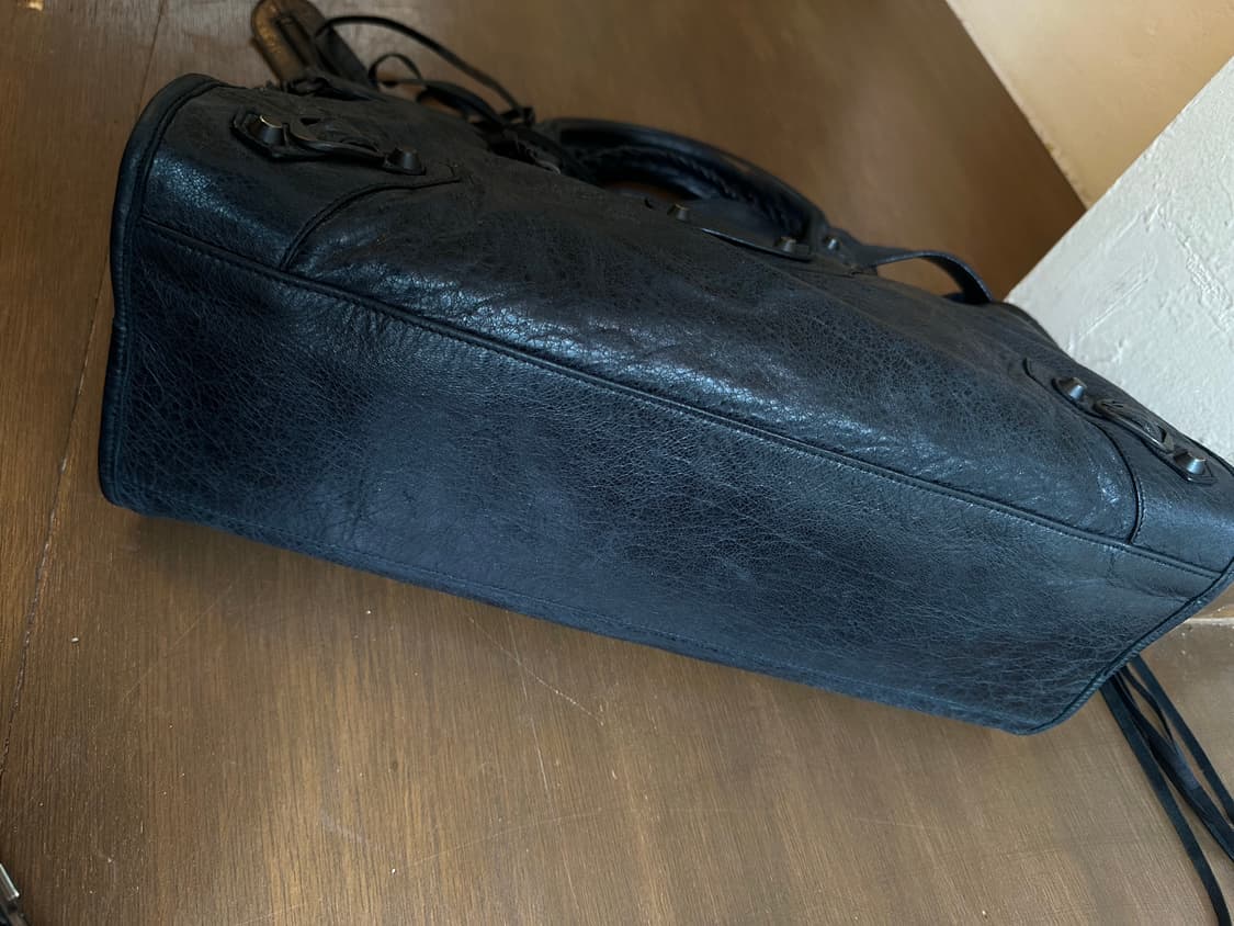 [A급 정품] 발렌시아가 시티 모터백 미디움 블랙 상품이미지8