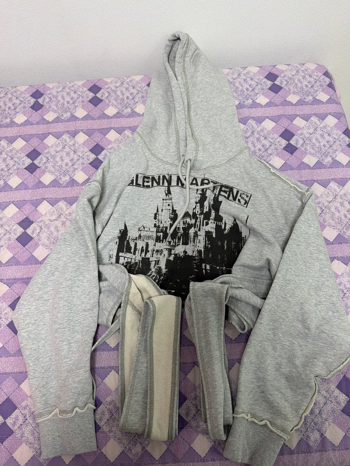 H&M 글렌마틴스 타이 디테일 후드 상품이미지3