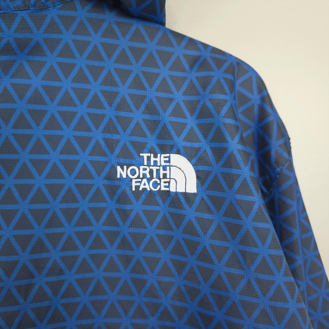 노스페이스 THE NORTH FACE 패턴 바람막이 자켓 블루 100 상품이미지6