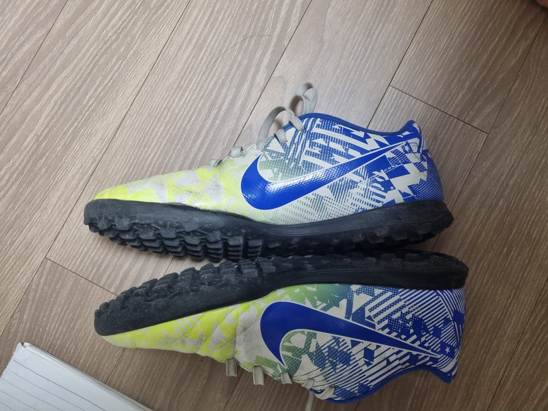 나이키 머큐리얼 베이퍼13 풋살화 상품이미지3