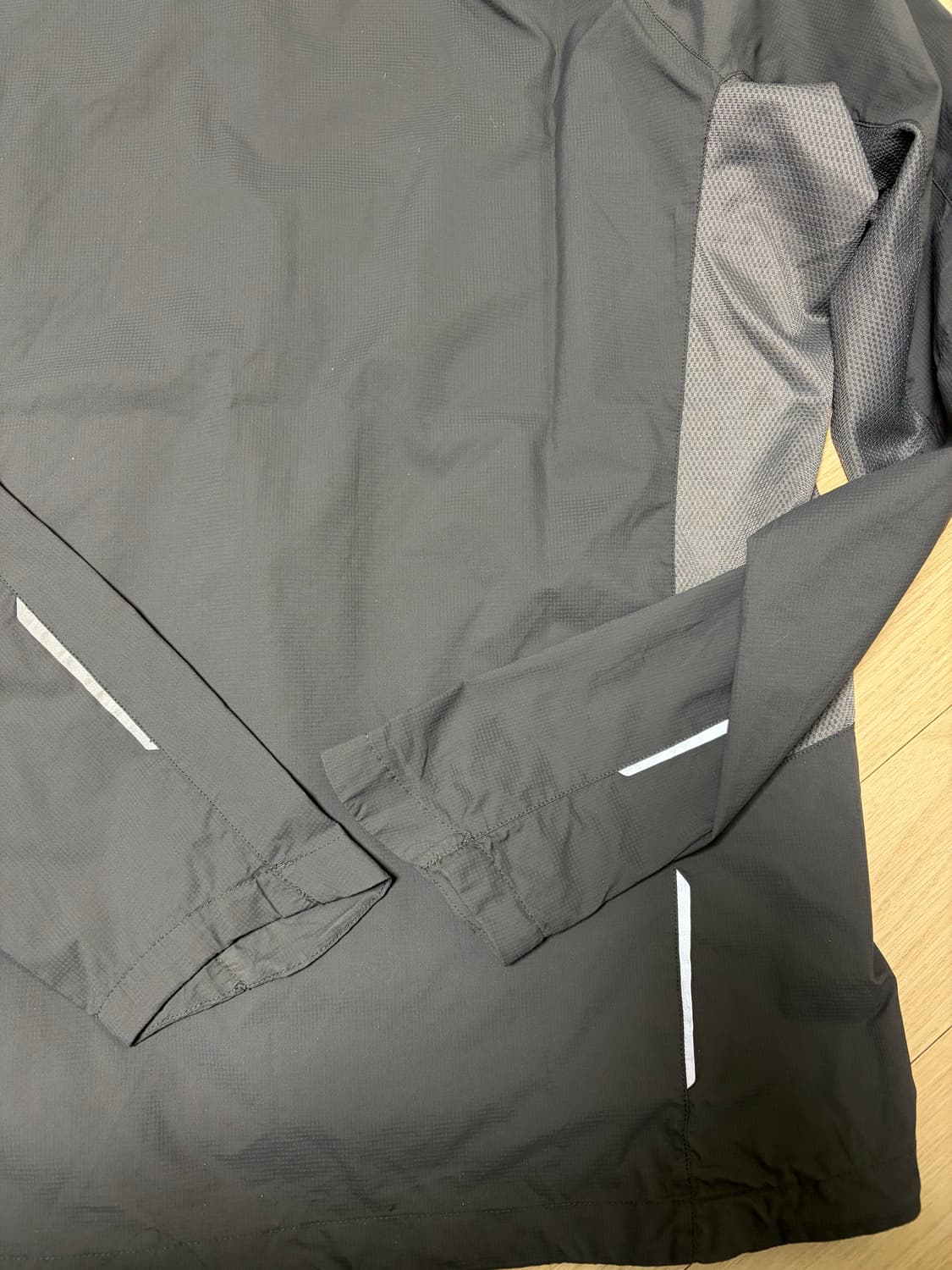 아크테릭스 스쿼미시 바람막이 95-100 최종가 상품이미지5