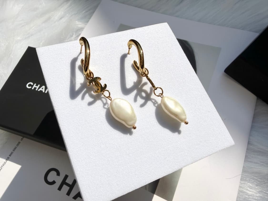 샤넬 모던 골드 진주 이어링 상품이미지8