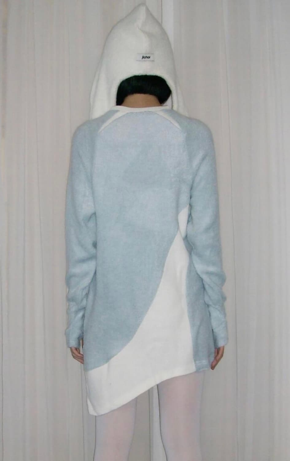 지초이 AW24 커브드 라글란 스웨터 다크 스카이 3 size 상품이미지4