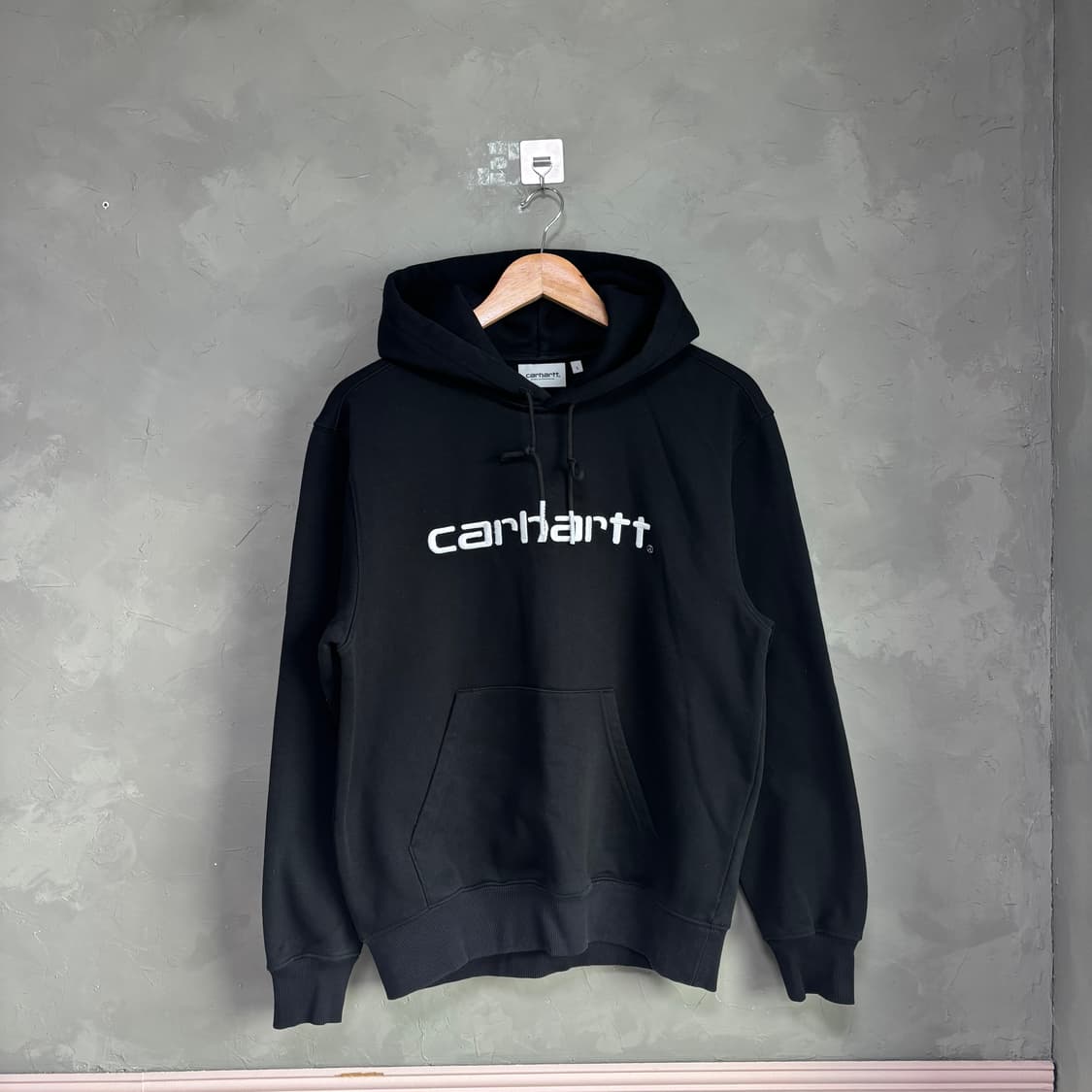 칼하트 wip 빅로고 후드 블랙 상품이미지1