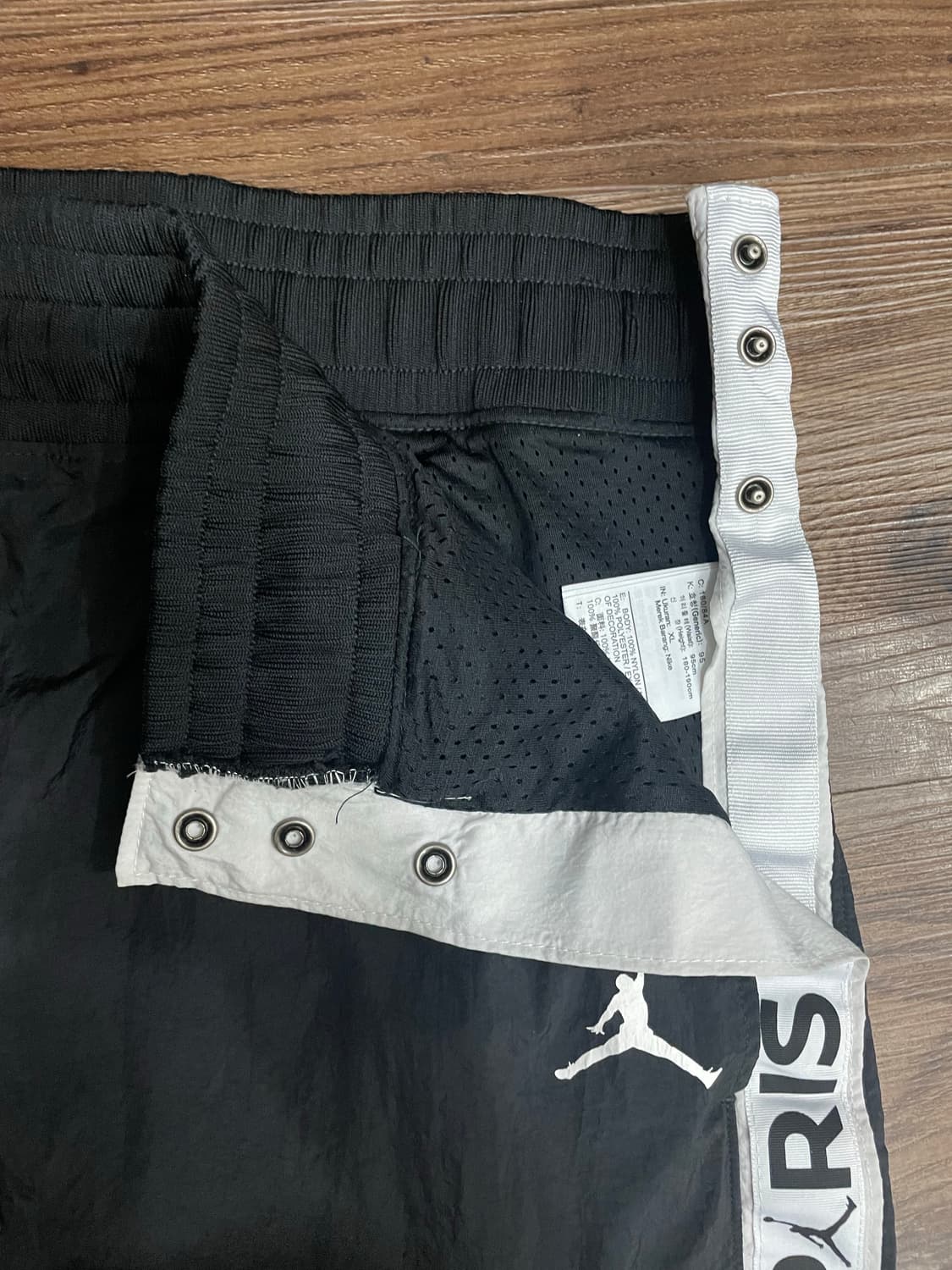 조던 x 파리 생제르맹 한정판 스냅버튼 팬츠 블랙 상품이미지5