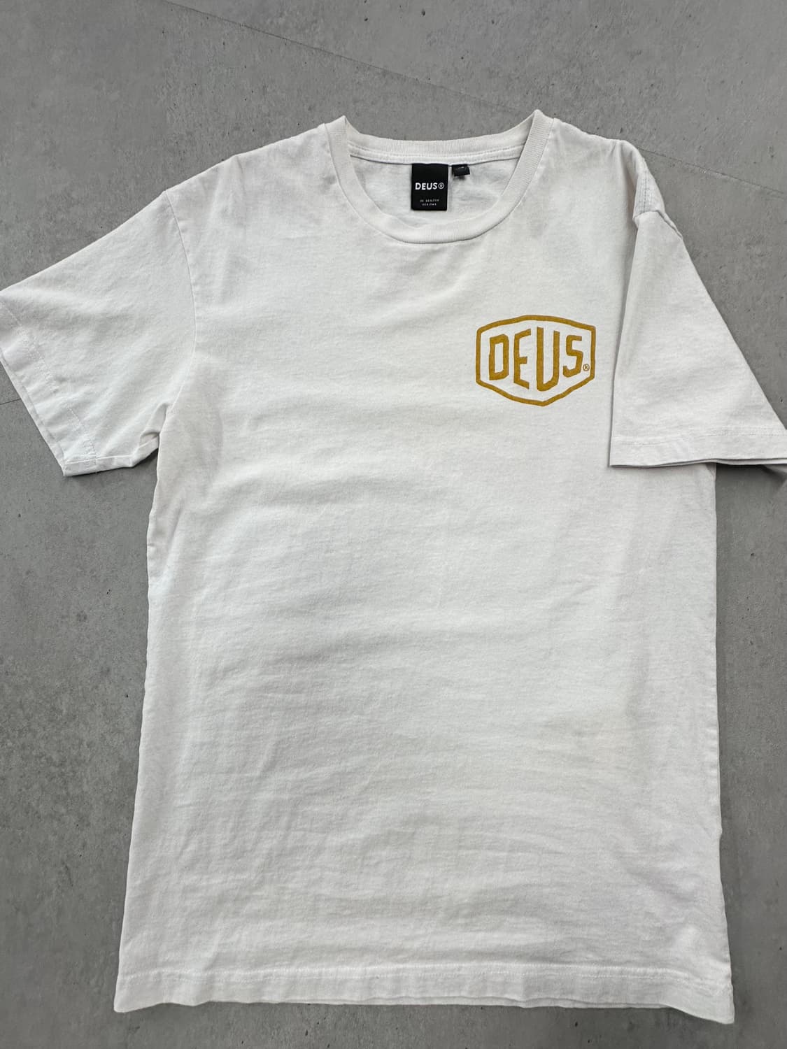 데우스 엑스 마키나 반팔 상품이미지2