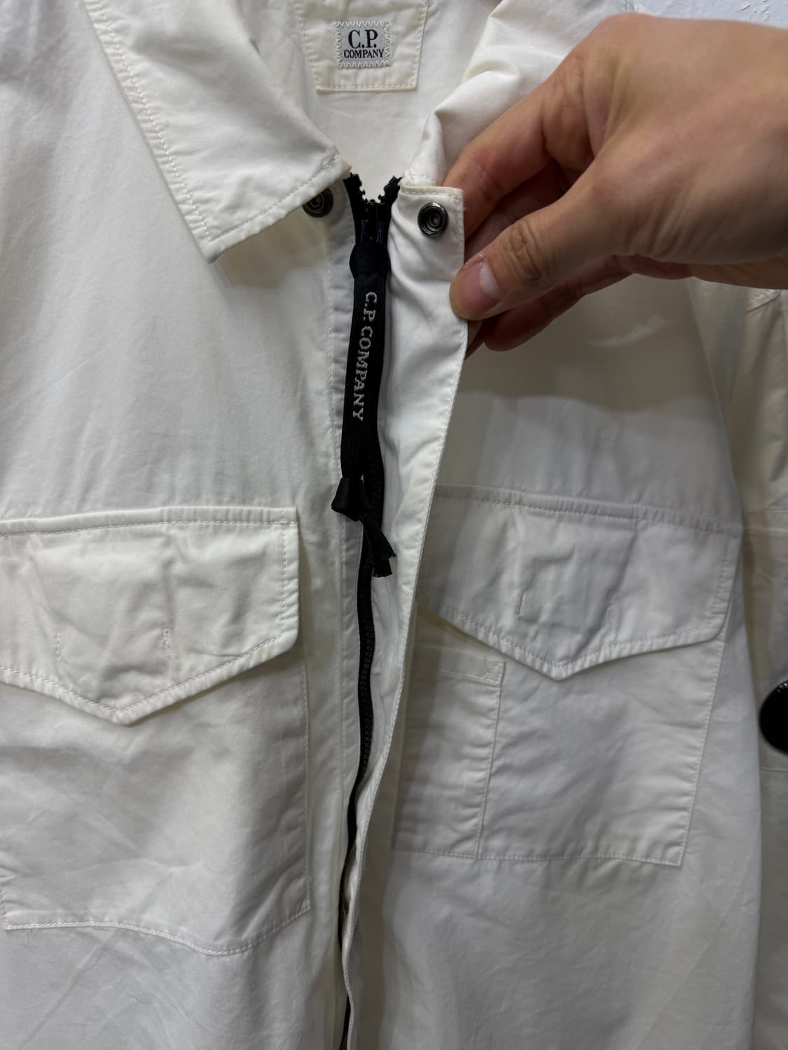 정품) CP컴퍼니 렌즈 셔츠형 포켓 자켓 M 상품이미지3
