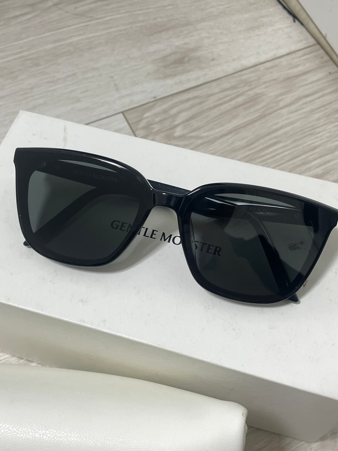 젠틀몬스터 피노 상품이미지1